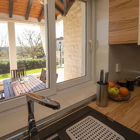 Whitestone - Three Bedroom With Swimming Pool Villa *