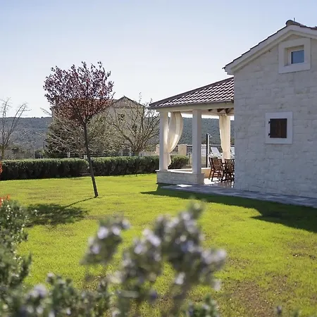 Villa Whitestone - Three Bedroom With Swimming Pool Sibenik