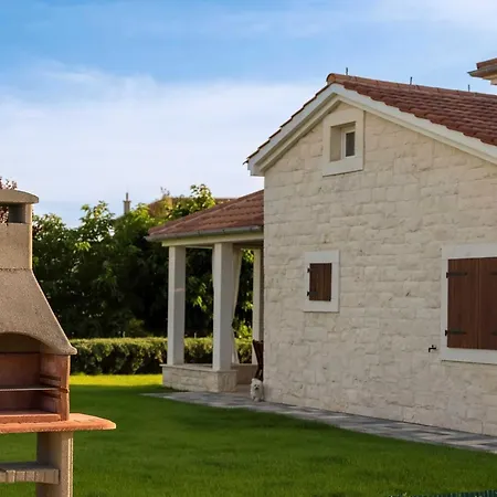 Whitestone - Three Bedroom With Swimming Pool Villa